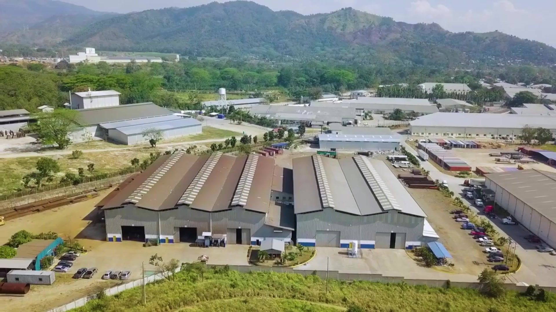 Vista aérea de las naves de IIA TECH en Choloma